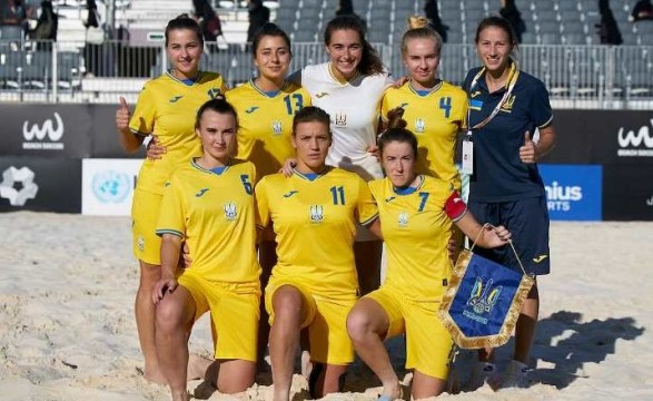 Пляжный футбол: женская сборная Украины стала третьей на турнире в Саудовской Аравии Пляжный футбол: женская сборная Украины стала третьей на турнире в Саудовской Аравии