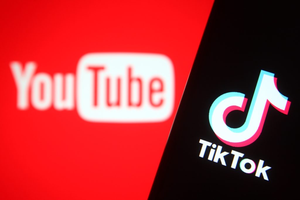 Ютуб и ТикТок