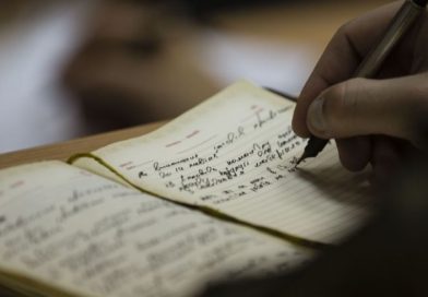 Как правильно писать: «учавствовать» или «участвовать» — простое правило и примеры