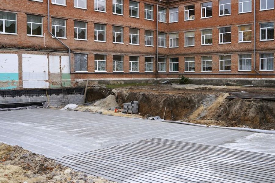 Стройка опорного пищеблока на базе школы №11 в Полтаве